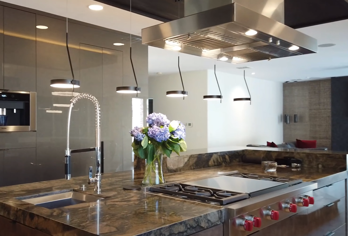 Mobile Remodeling Contractors Image